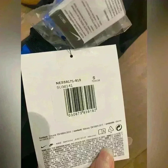 NWT Nike Swimming Fin Sz S (fit shoe size 7-9) in black/blue - Picture 3 of 4